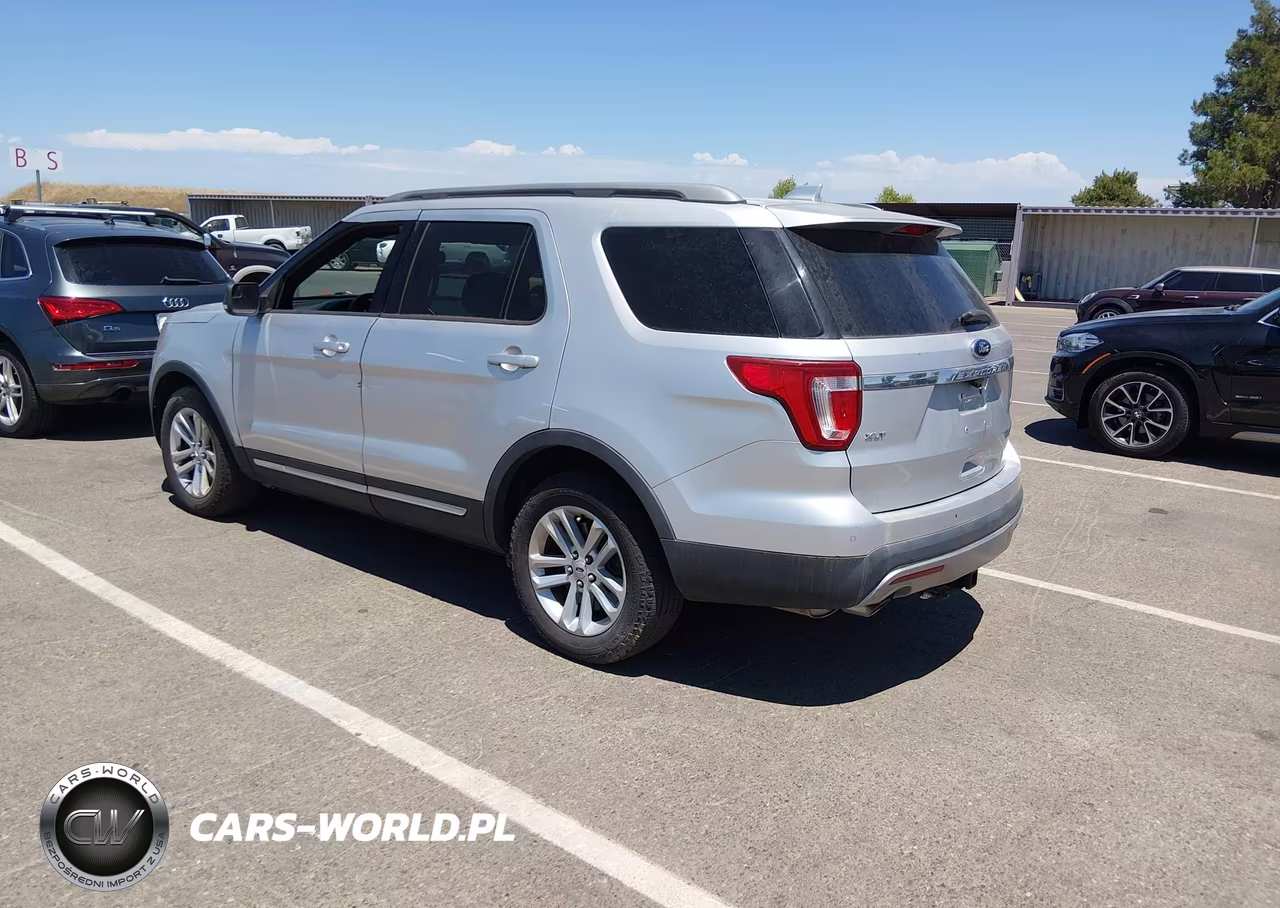 2016 Ford Explorer Xlt VIN:1FM5K7D8XGGC85246 - 3