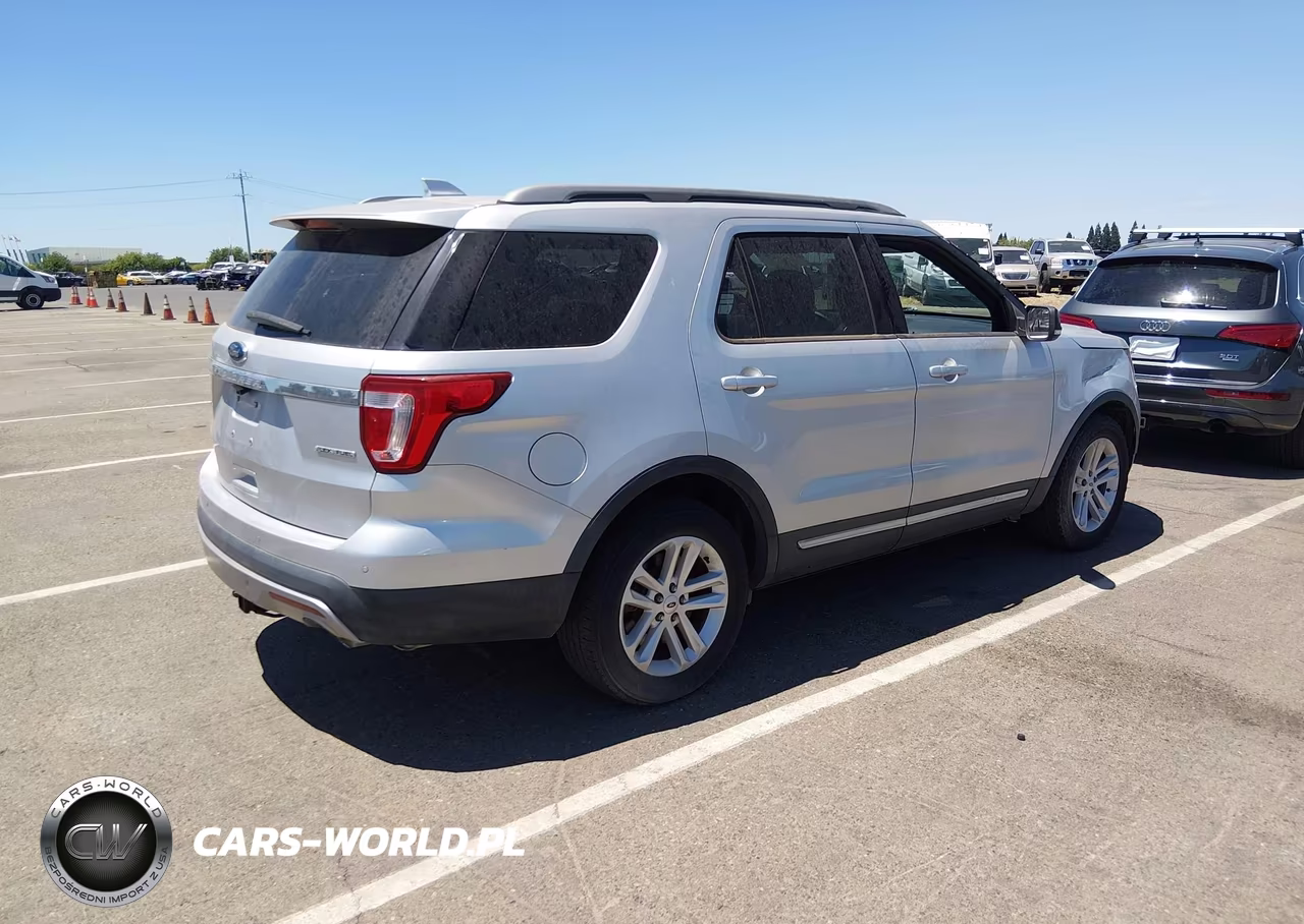 2016 Ford Explorer Xlt VIN:1FM5K7D8XGGC85246 - 4