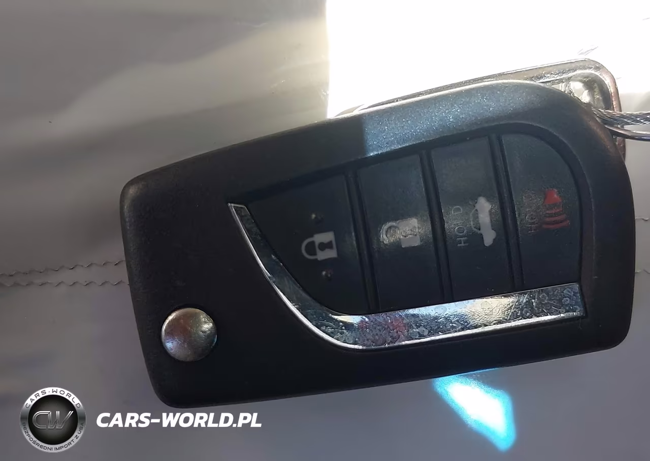 2018 Toyota Camry Le VIN:JTNB11HK7J3048219 - 11
