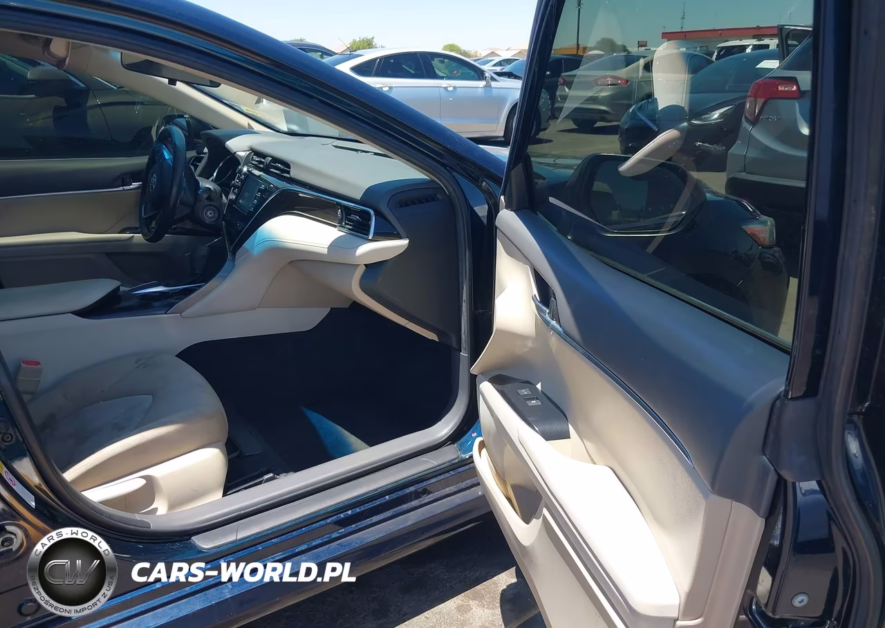 2018 Toyota Camry Le VIN:JTNB11HK7J3048219 - 5
