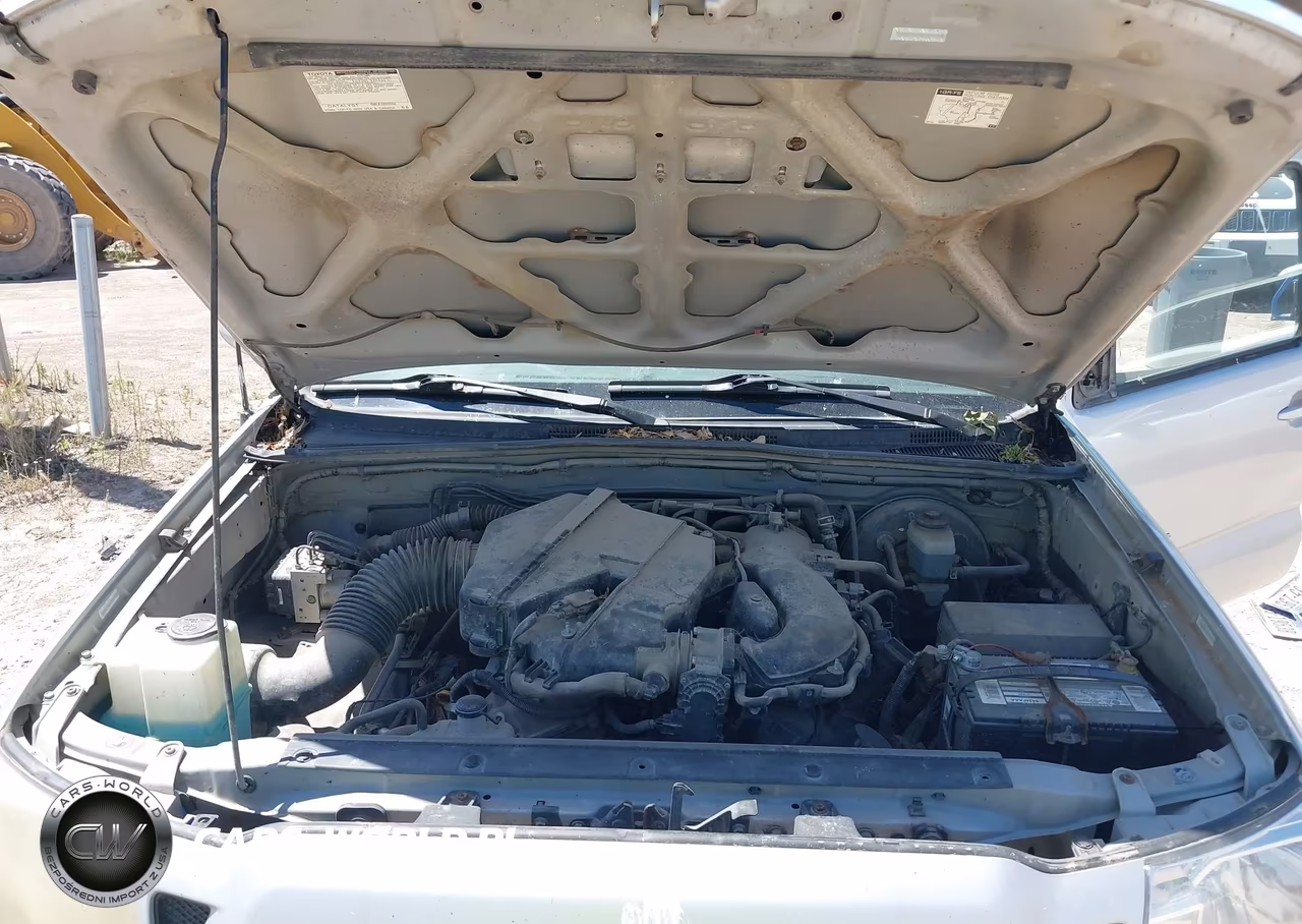 2005 Toyota Tacoma Base V6 VIN:5TELU42N85Z121948 - 10