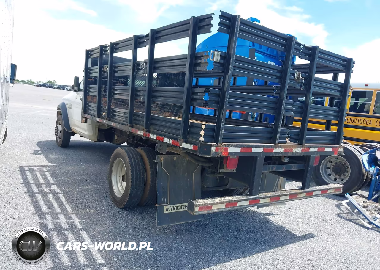 2018 Ram 4500 Chassis Tradesman-Slt VIN:3C7WRKBJ0JG298485 - 3