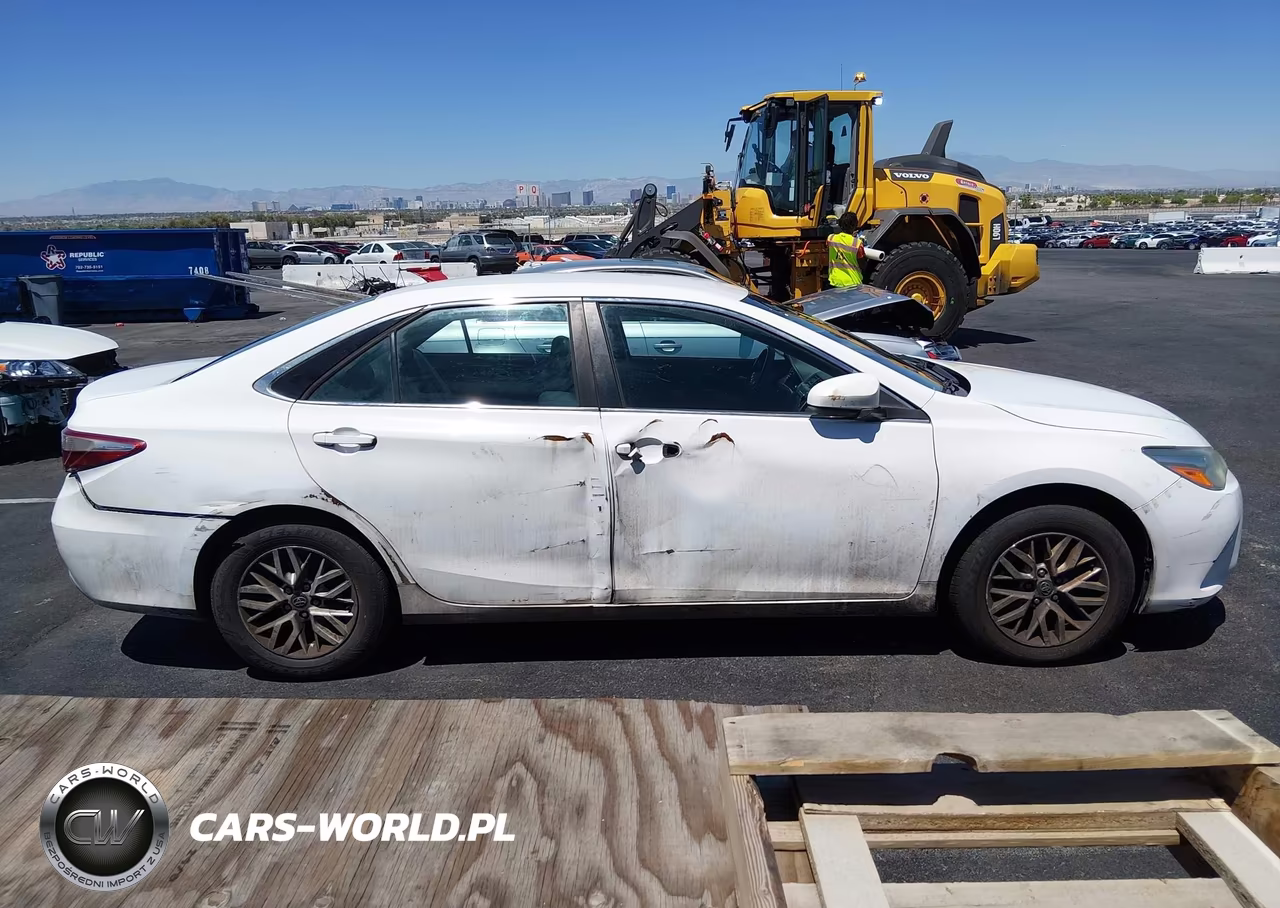 2016 Toyota Camry Le VIN:4T1BF1FK0GU228374 - 13