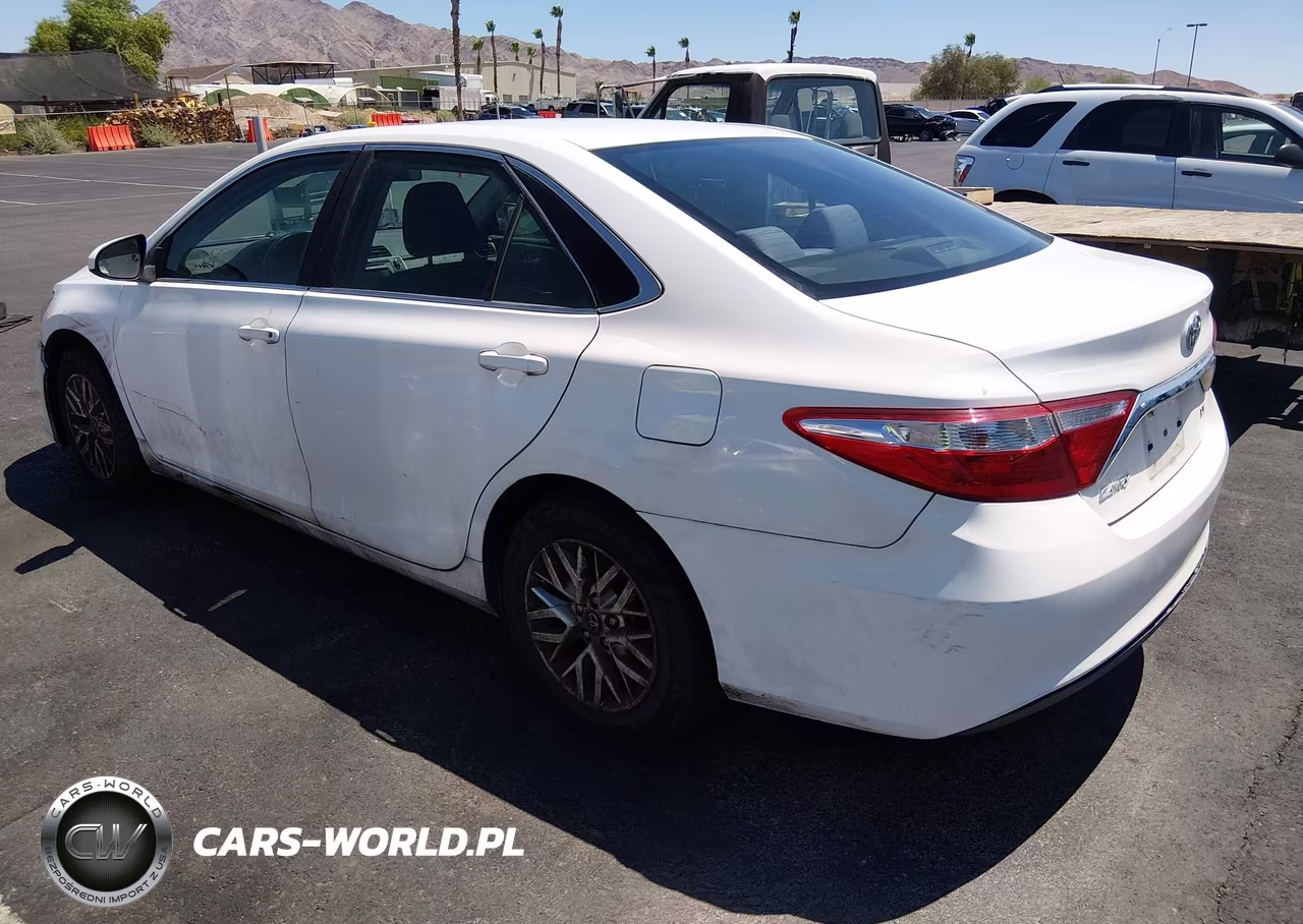 2016 Toyota Camry Le VIN:4T1BF1FK0GU228374 - 3