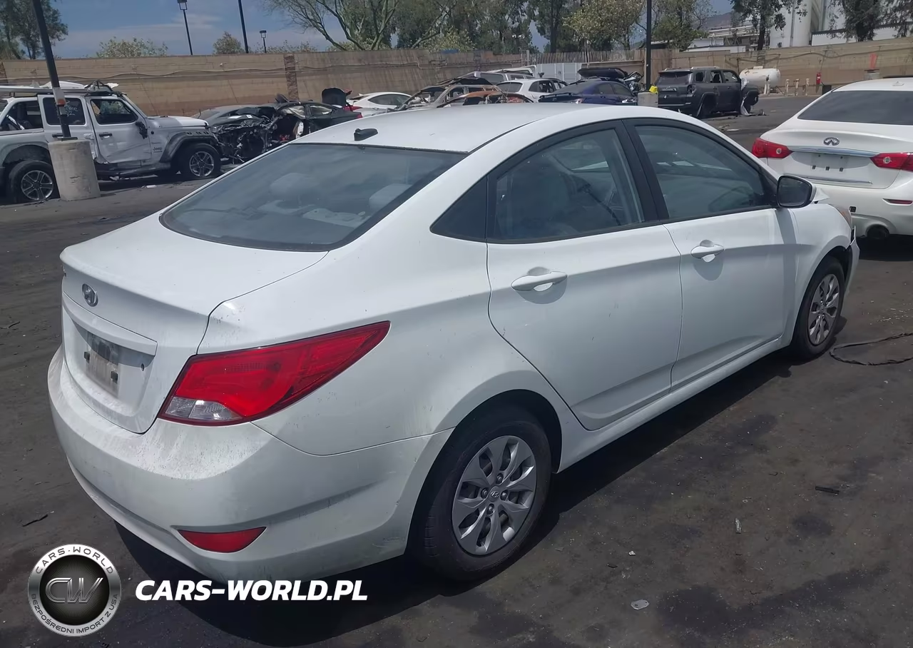 2015 Hyundai Accent Gls VIN:KMHCT4AE8FU881923 - 4
