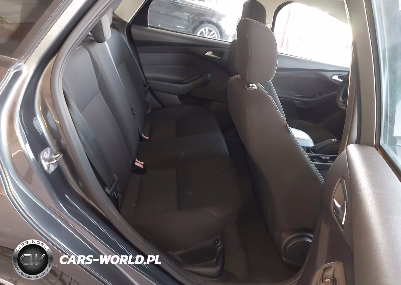 2015 Ford Focus Se VIN:1FADP3F22FL205579 - 8