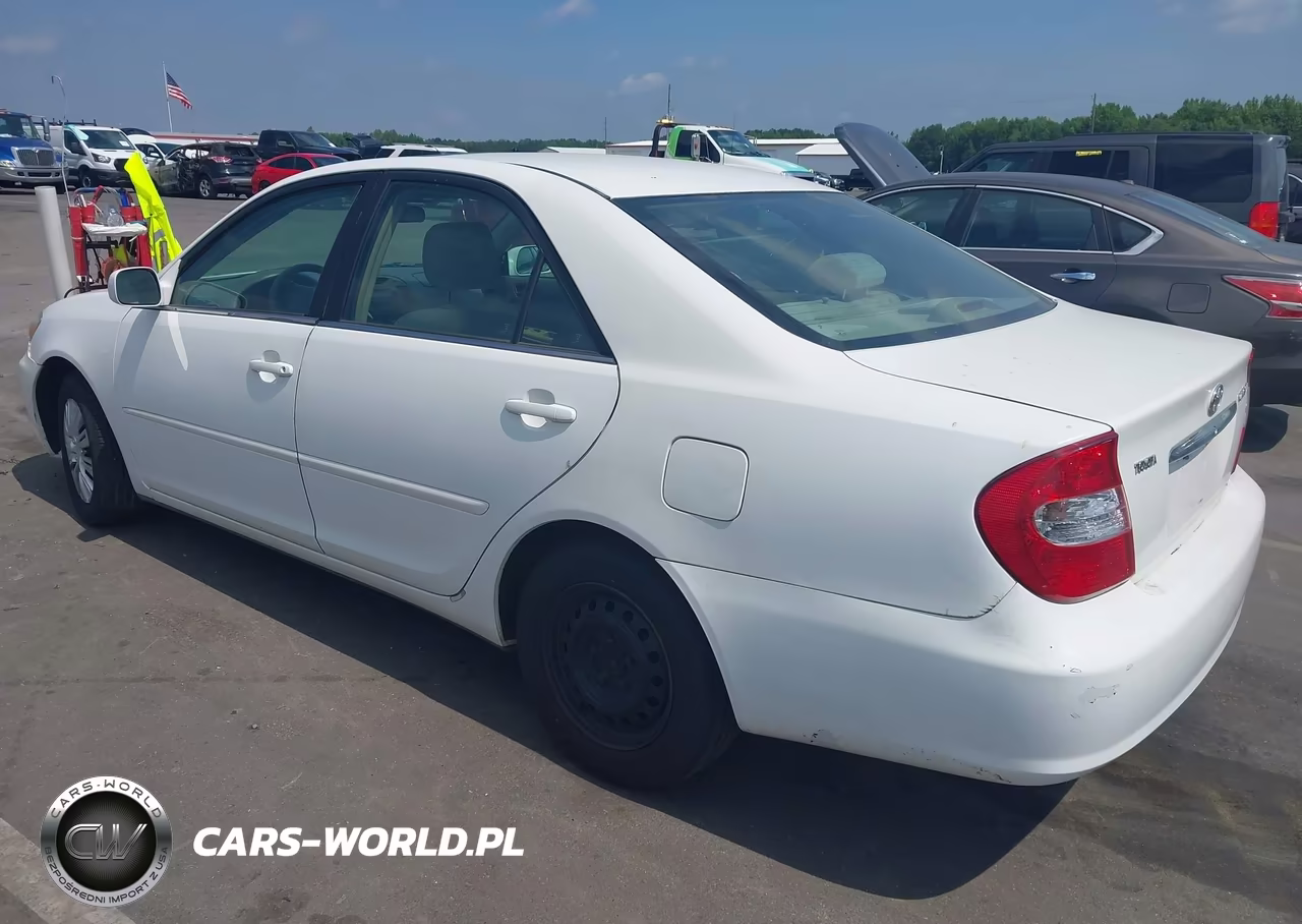 2003 Toyota Camry Le VIN:4T1BE32K53U250966 - 3