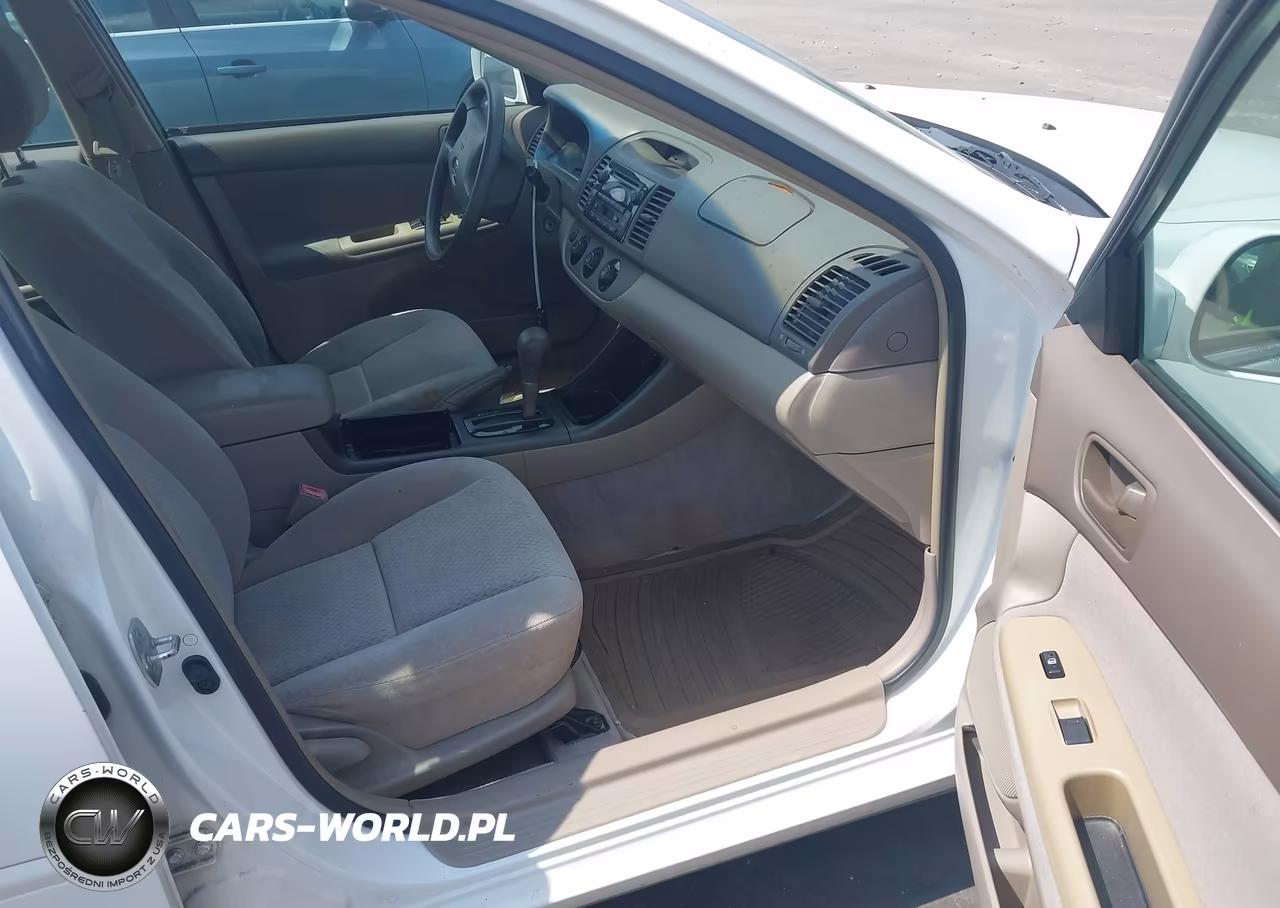 2003 Toyota Camry Le VIN:4T1BE32K53U250966 - 5