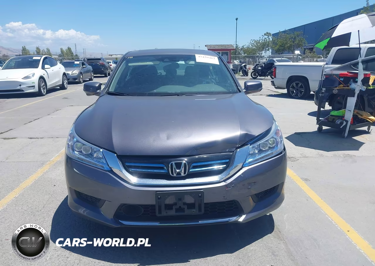 2015 Honda Accord Hybrid Touring VIN:1HGCR6F76FA004004 - 12