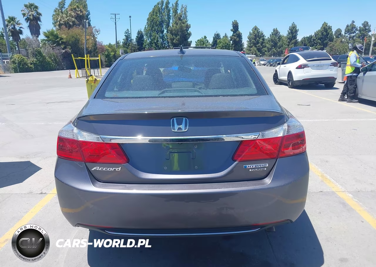 2015 Honda Accord Hybrid Touring VIN:1HGCR6F76FA004004 - 16