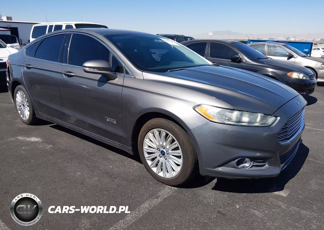 2013 Ford Fusion Energi Se Luxury – zdjęcie 1 z 11