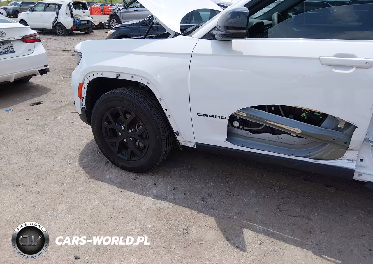 2024 Jeep Grand Cherokee Altitude 4X2 VIN:1C4RJGAG1RC248276 - 6
