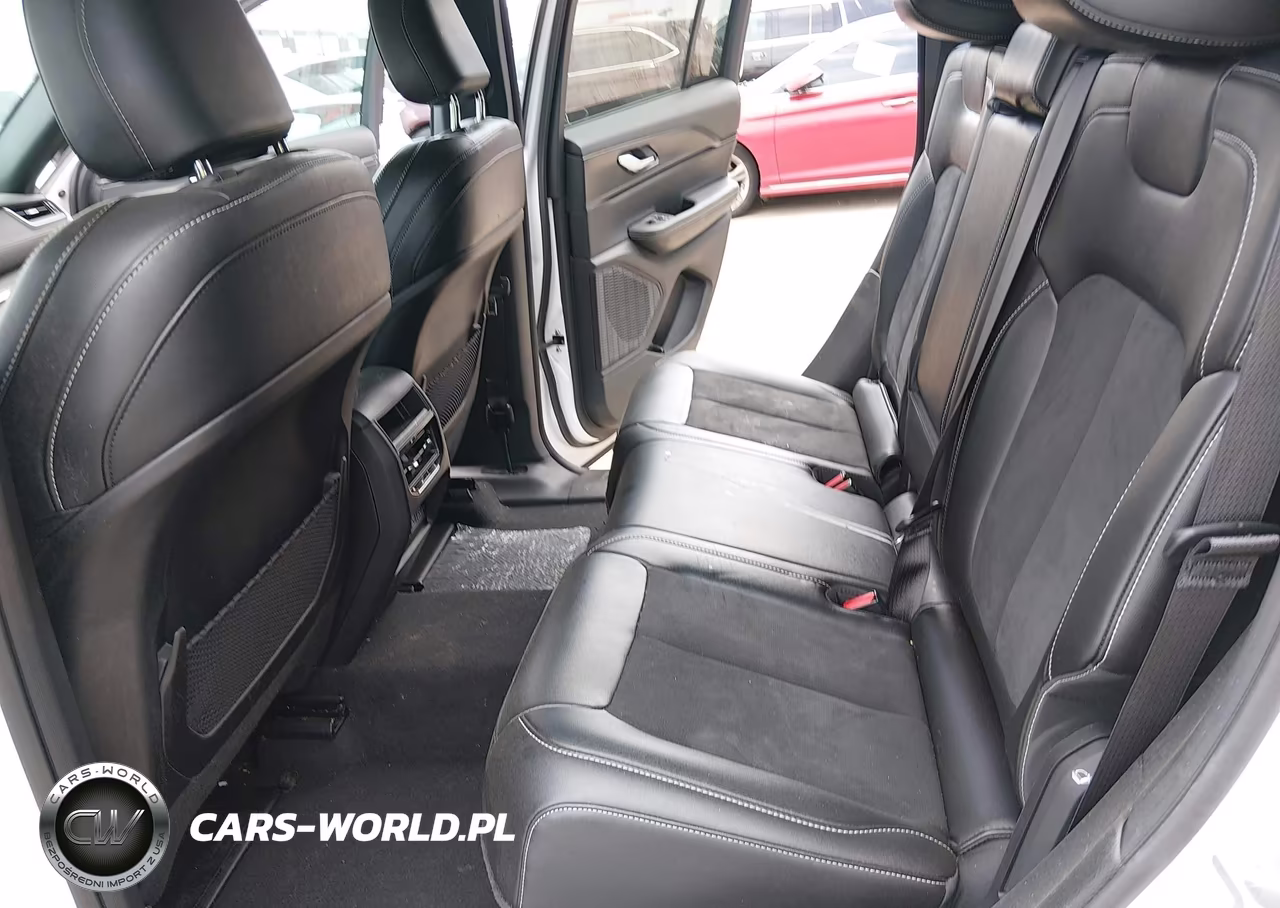 2024 Jeep Grand Cherokee Altitude 4X2 VIN:1C4RJGAG1RC248276 - 8