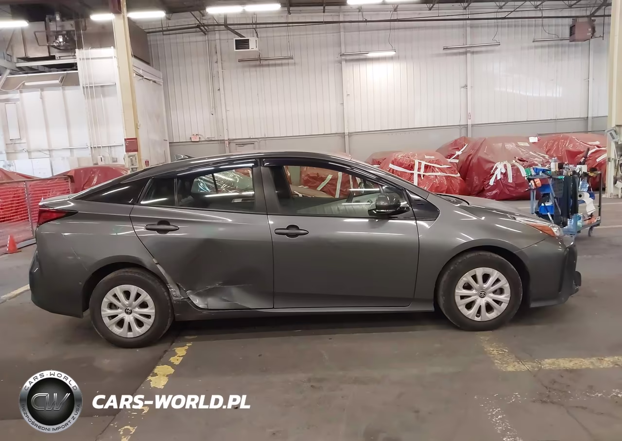 2019 Toyota Prius Le VIN:JTDKARFU4K3090176 - 13