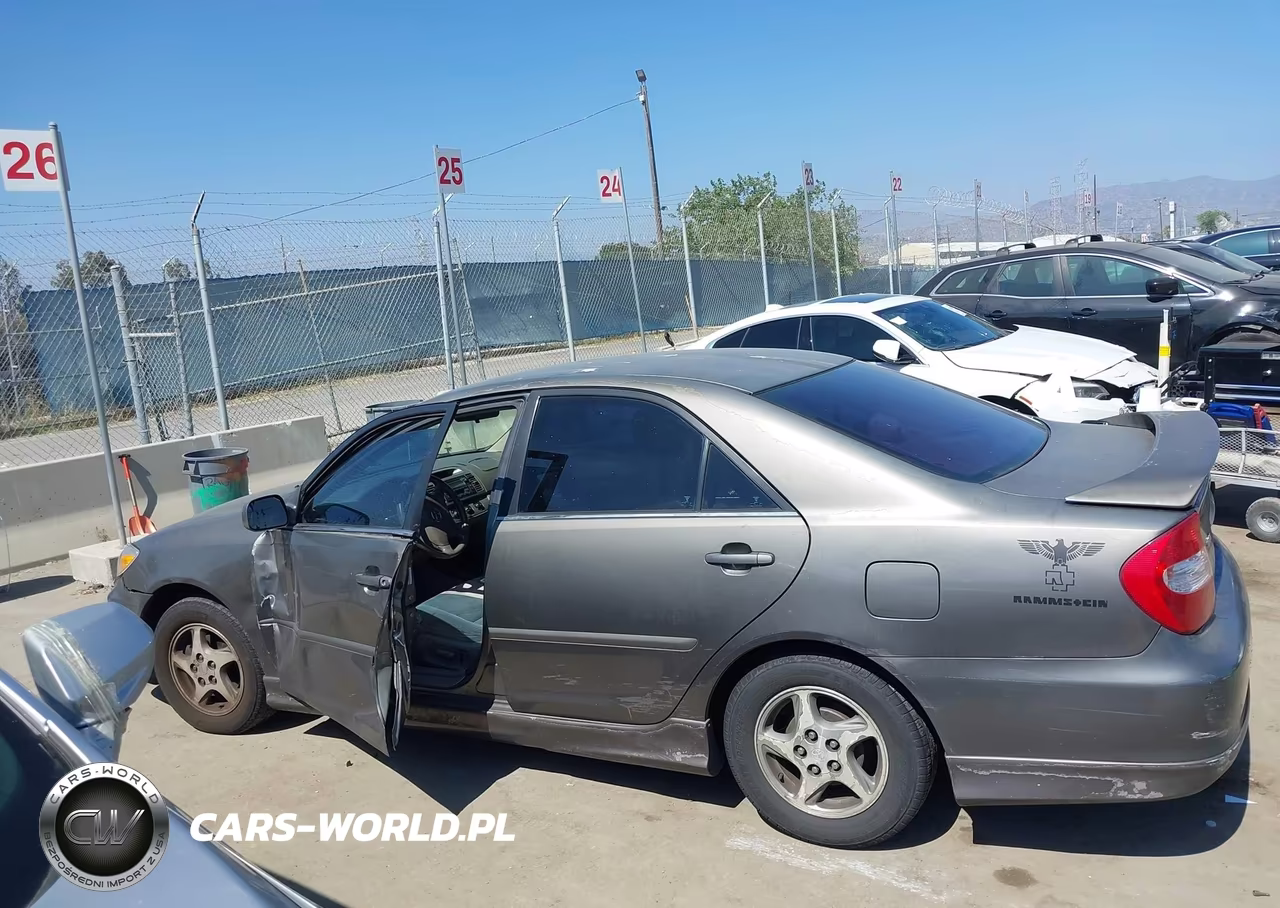 2003 Toyota Camry Le VIN:4T1BE32K93U759295 - 15
