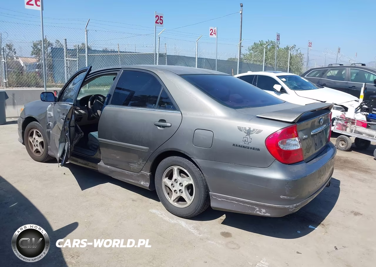 2003 Toyota Camry Le VIN:4T1BE32K93U759295 - 3