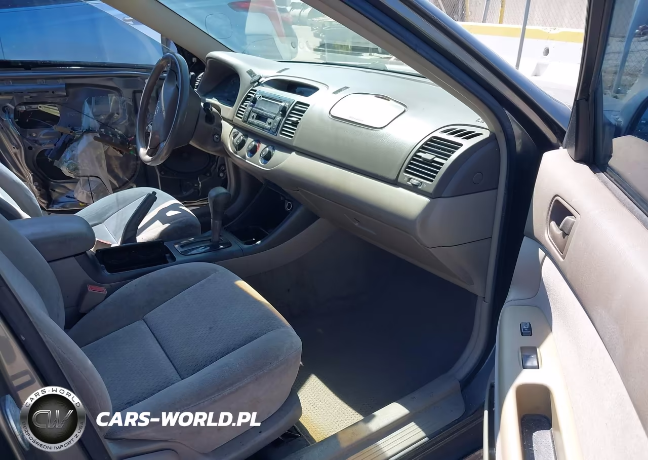 2003 Toyota Camry Le VIN:4T1BE32K93U759295 - 5