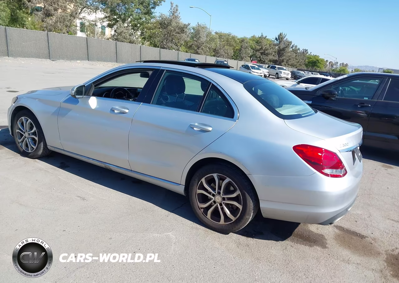 2015 Mercedes-Benz C 300 VIN:55SWF4JB9FU047164 - 3