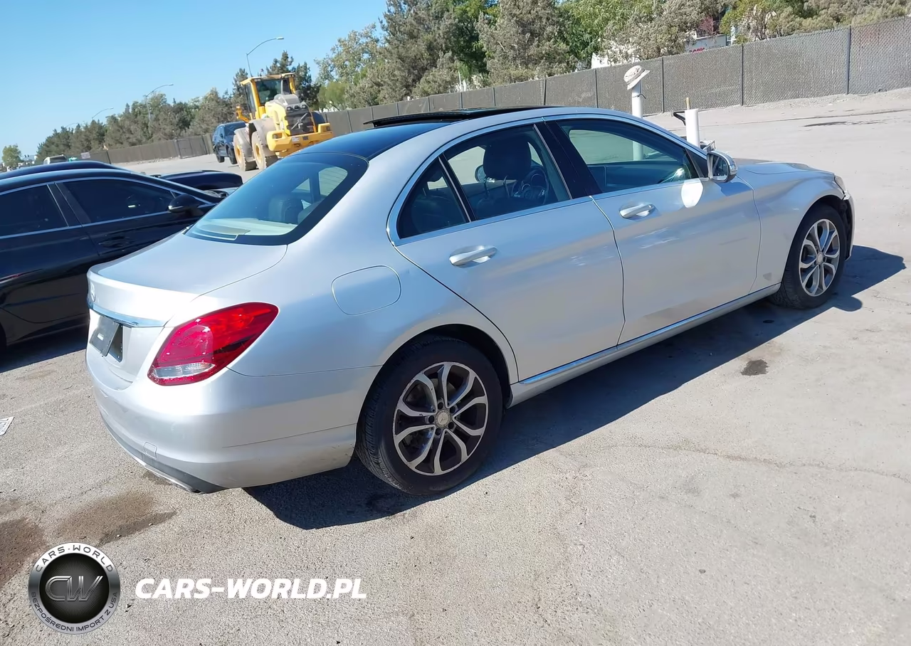 2015 Mercedes-Benz C 300 VIN:55SWF4JB9FU047164 - 4