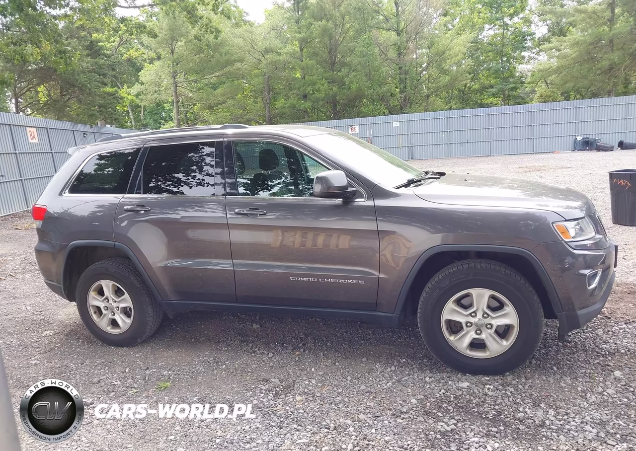 2015 Jeep Grand Cherokee Laredo VIN:1C4RJFAG5FC115686 - 13