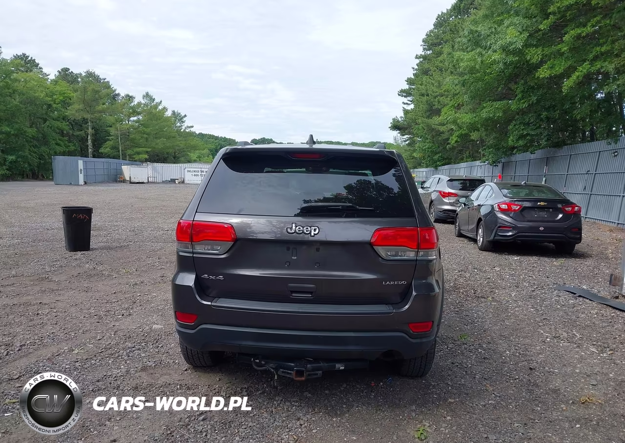 2015 Jeep Grand Cherokee Laredo VIN:1C4RJFAG5FC115686 - 16