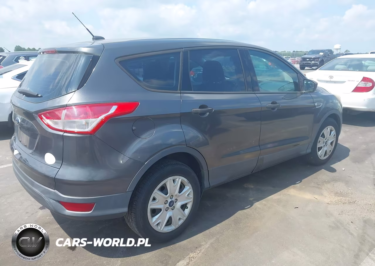2015 Ford Escape S VIN:1FMCU0F73FUB45133 - 4
