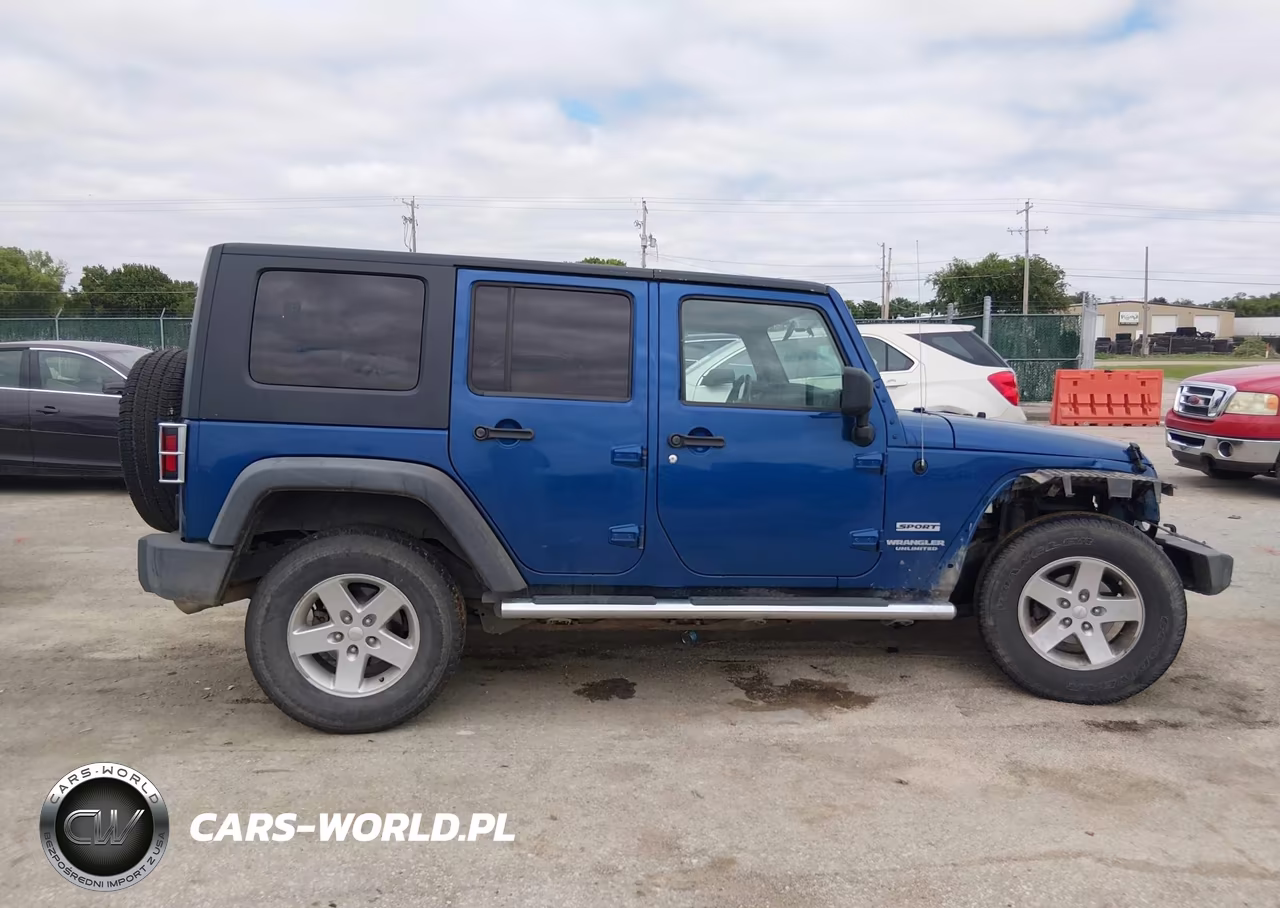 2010 Jeep Wrangler Unlimited Sport VIN:1J4BB3H12AL138277 - 13