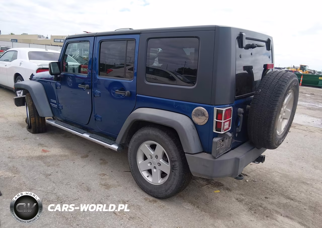 2010 Jeep Wrangler Unlimited Sport VIN:1J4BB3H12AL138277 - 3