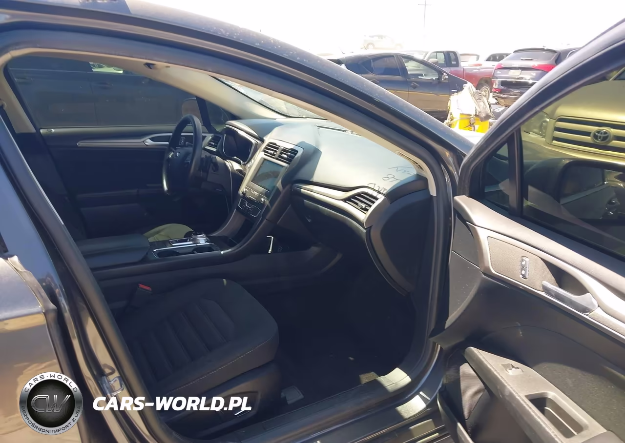 2019 Ford Fusion Se VIN:3FA6P0HD3KR115312 - 5
