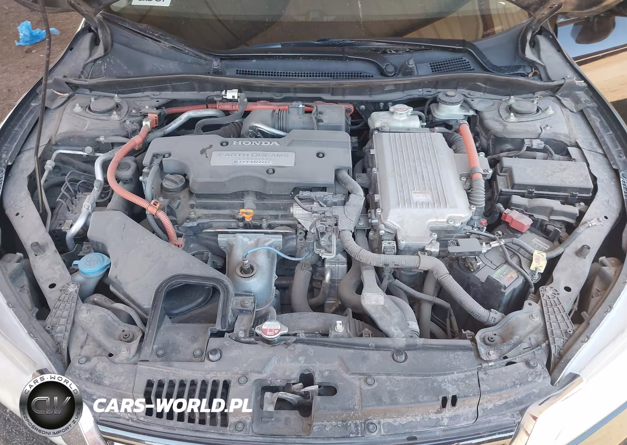 2015 Honda Accord Hybrid Touring VIN:1HGCR6F7XFA006337 - 10