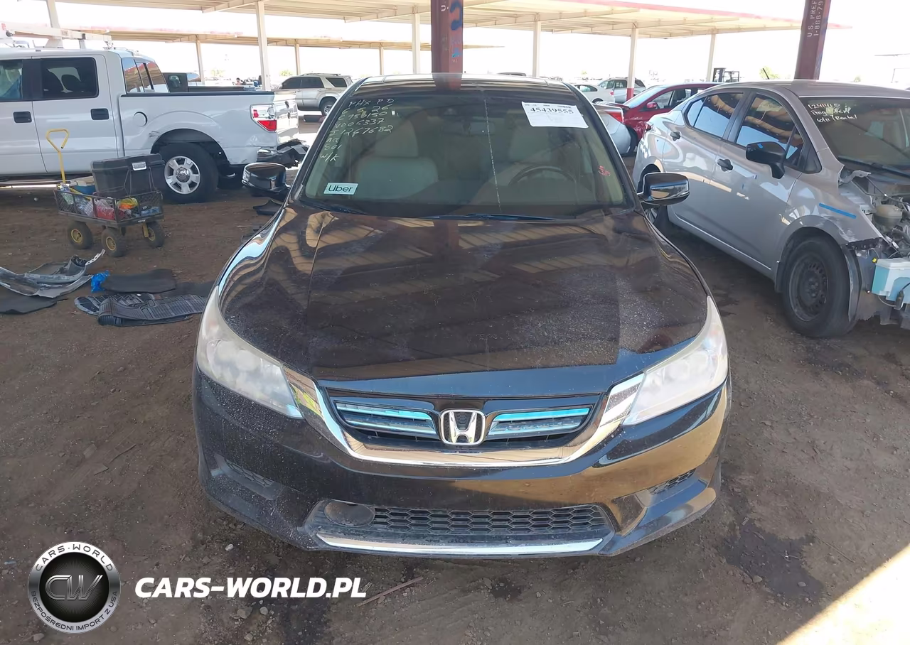 2015 Honda Accord Hybrid Touring VIN:1HGCR6F7XFA006337 - 12