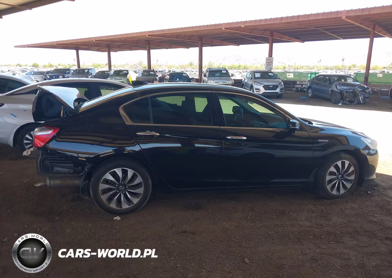 2015 Honda Accord Hybrid Touring VIN:1HGCR6F7XFA006337 - 13