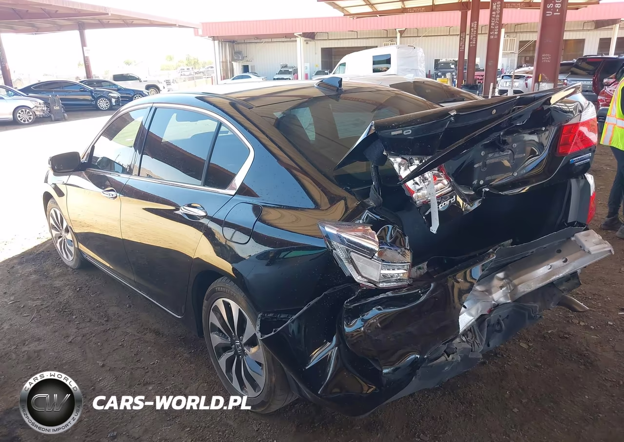 2015 Honda Accord Hybrid Touring VIN:1HGCR6F7XFA006337 - 3