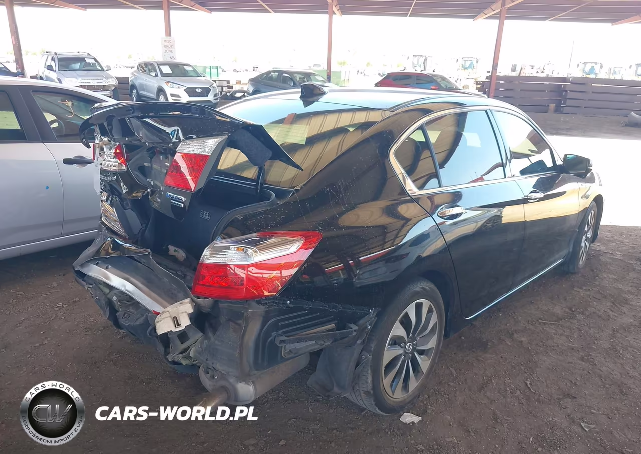 2015 Honda Accord Hybrid Touring VIN:1HGCR6F7XFA006337 - 4