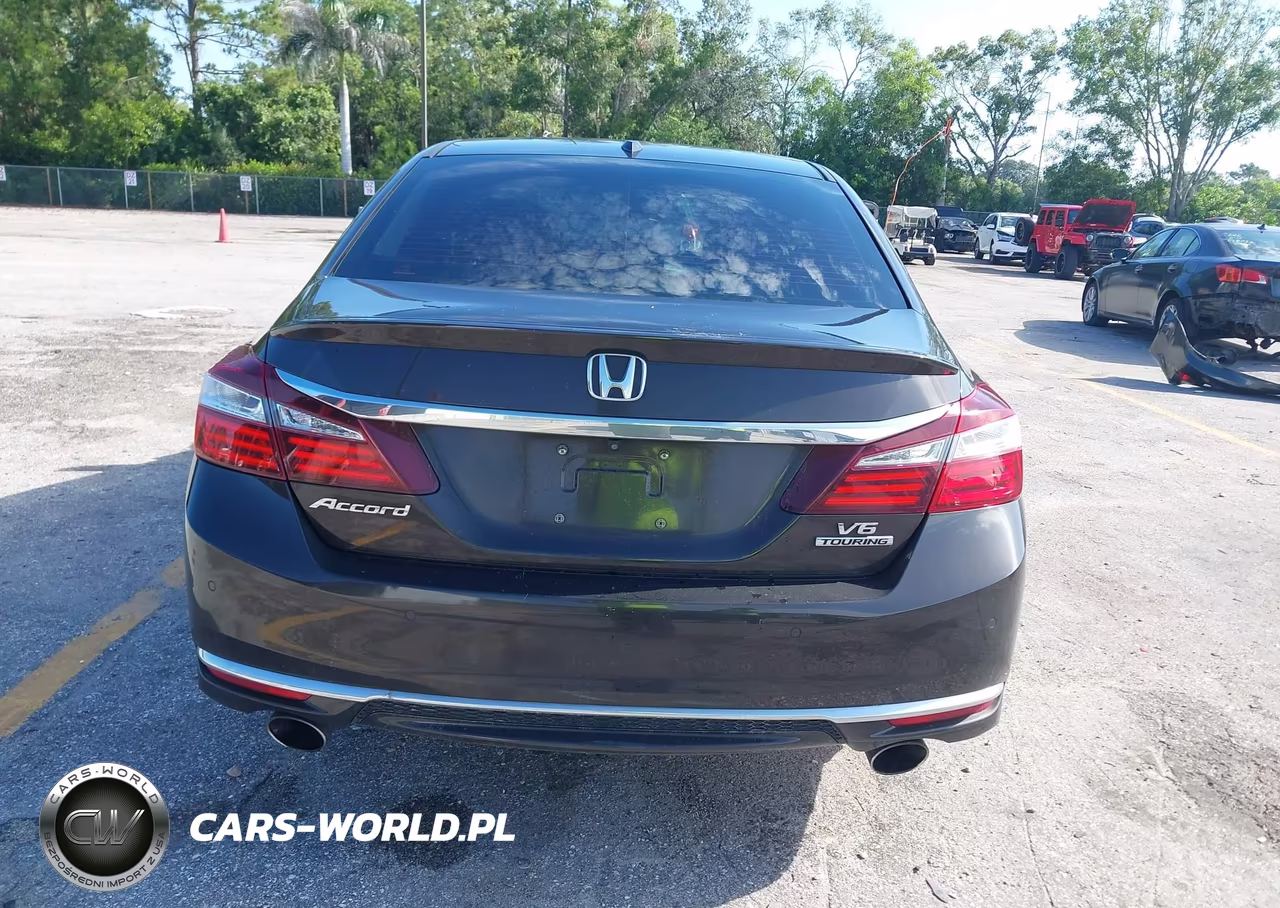 2017 Honda Accord Touring V6 VIN:1HGCR3F90HA005443 - 16