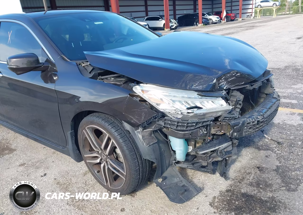 2017 Honda Accord Touring V6 VIN:1HGCR3F90HA005443 - 6
