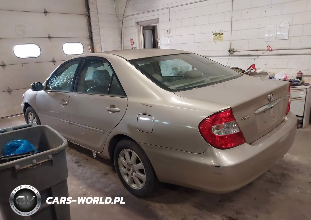 2003 Toyota Camry Xle V6 VIN:4T1BF30KX3U061701 - 3