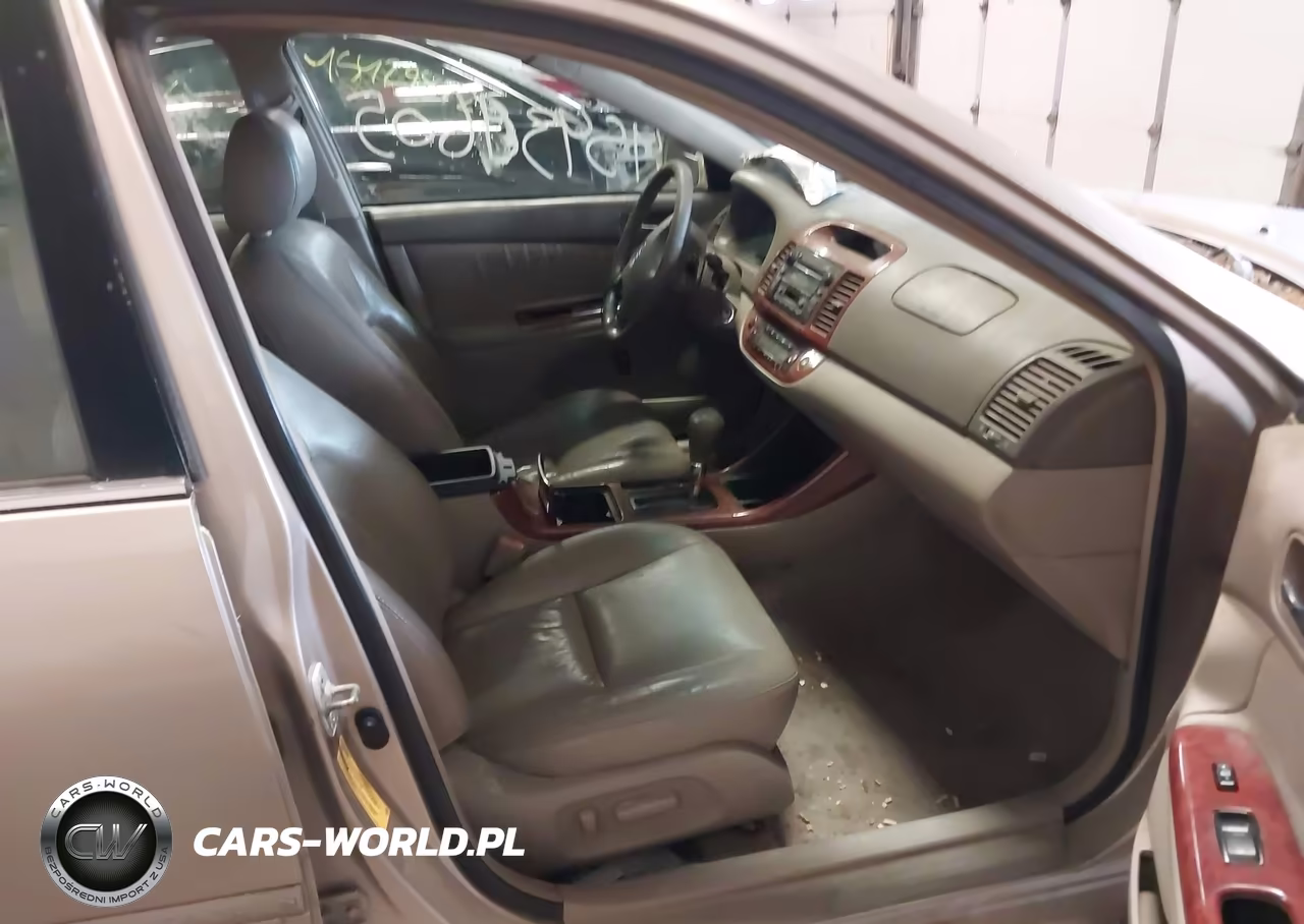 2003 Toyota Camry Xle V6 VIN:4T1BF30KX3U061701 - 5