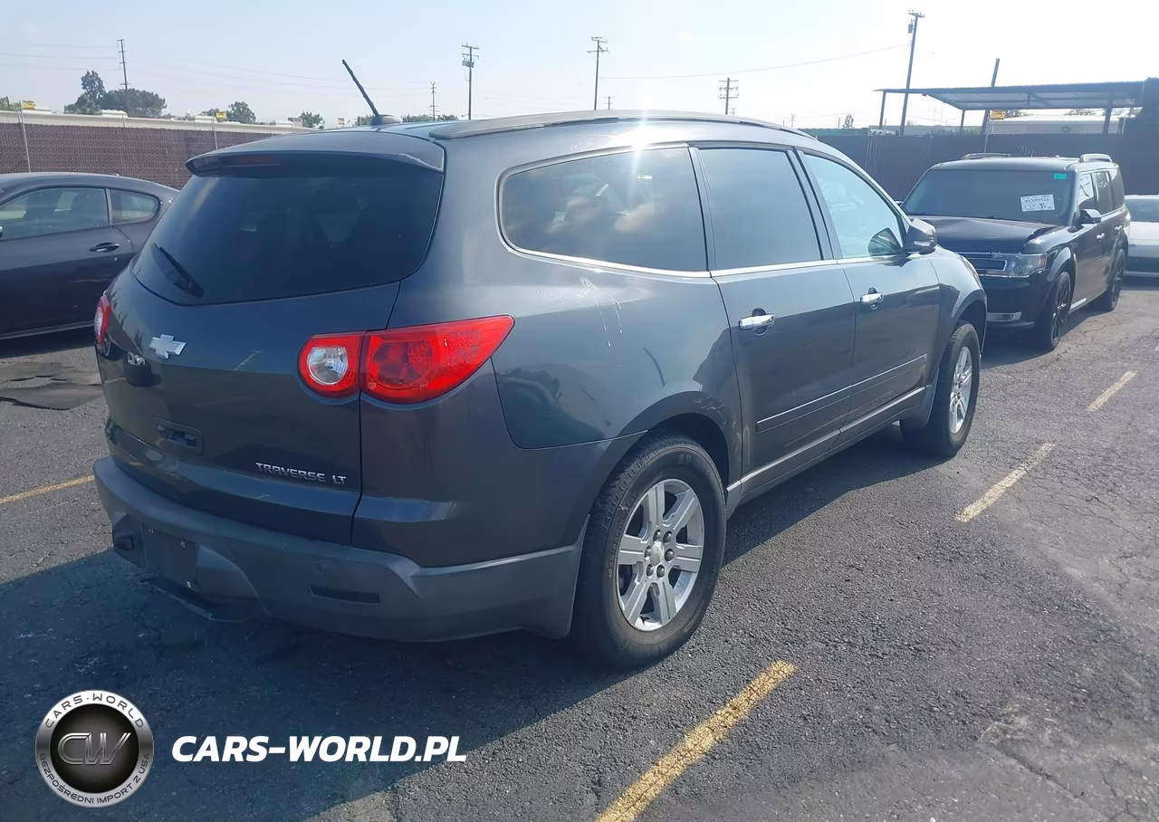 2010 Chevrolet Traverse Lt VIN:1GNLRGED4AJ188676 - 4