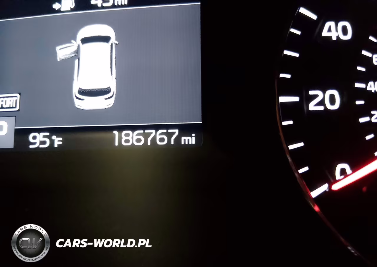 2019 Kia Sorento 3.3L S VIN:5XYPG4A58KG608583 - 15