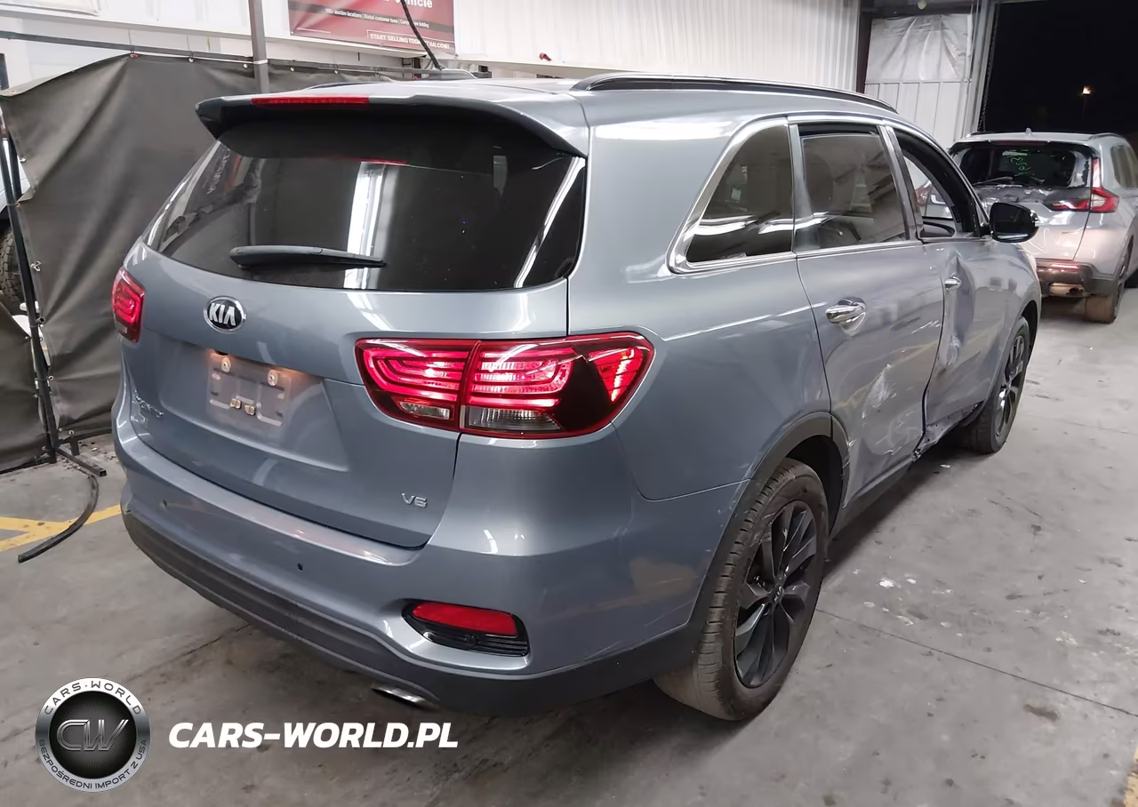 2019 Kia Sorento 3.3L S VIN:5XYPG4A58KG608583 - 4