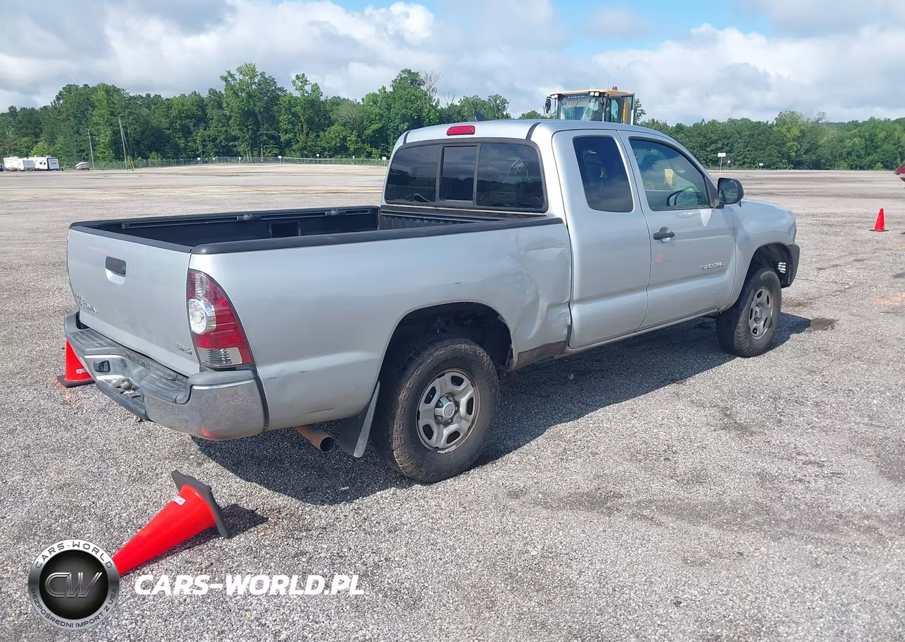 2012 Toyota Tacoma VIN:5TFTX4CN5CX017301 - 4