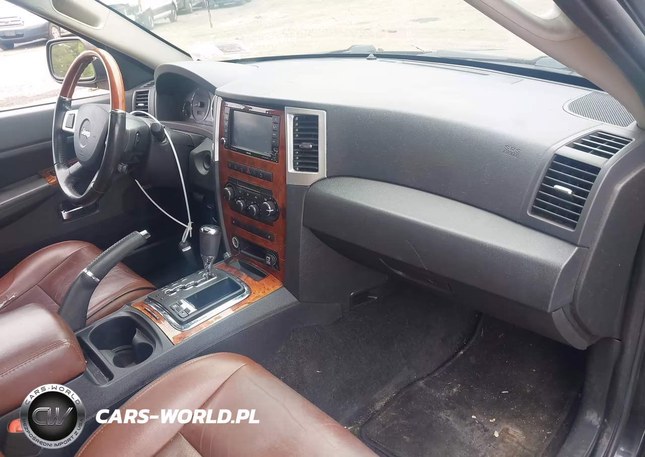 2008 Jeep Grand Cherokee Overland VIN:1J8HR68278C194661 - 5