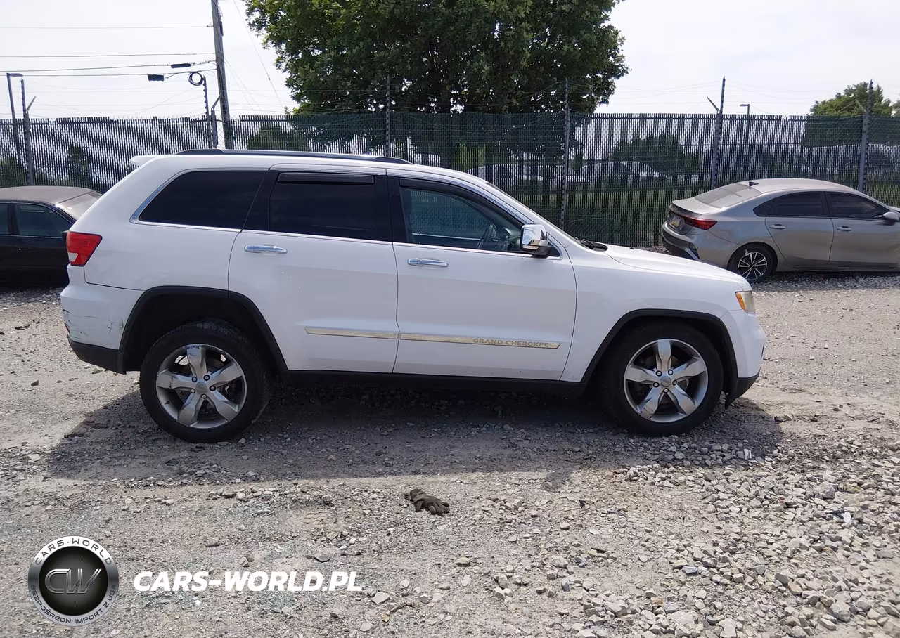 2013 Jeep Grand Cherokee Overland VIN:1C4RJFCG0DC522342 - 13