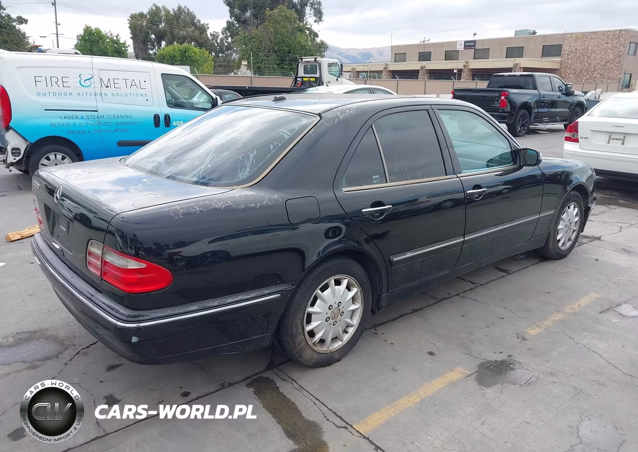 2000 Mercedes-Benz E 320 VIN:WDBJF65J0YA998548 - 4