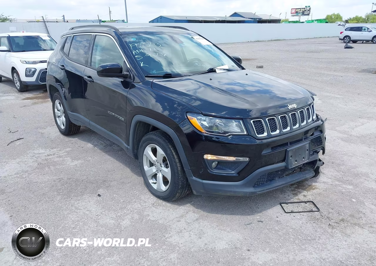 2018 Jeep Compass Latitude 4X4 – zdjęcie 1 z 18