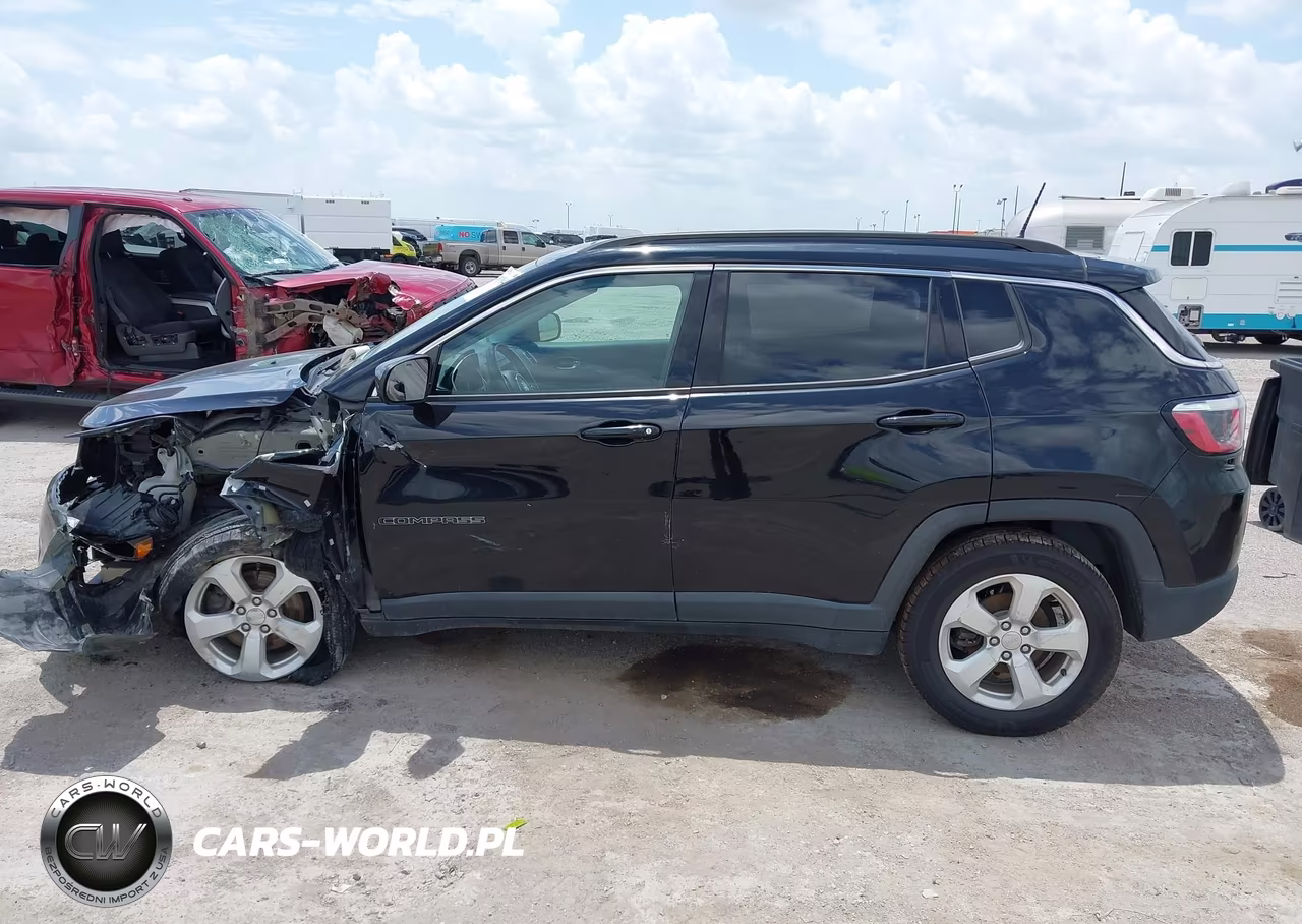 2018 Jeep Compass Latitude 4X4 VIN:3C4NJDBB8JT222153 - 14