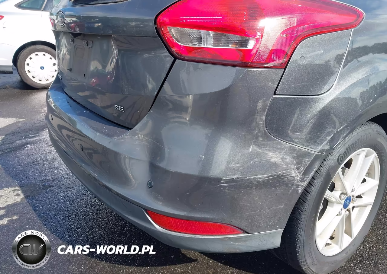 2016 Ford Focus Se VIN:1FADP3K25GL396518 - 6