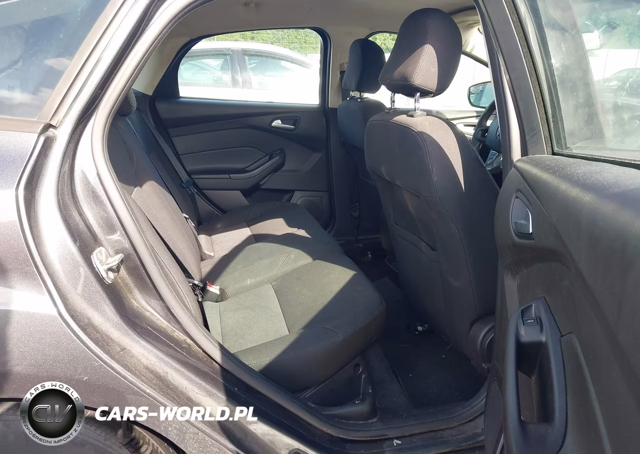 2016 Ford Focus Se VIN:1FADP3K25GL396518 - 8
