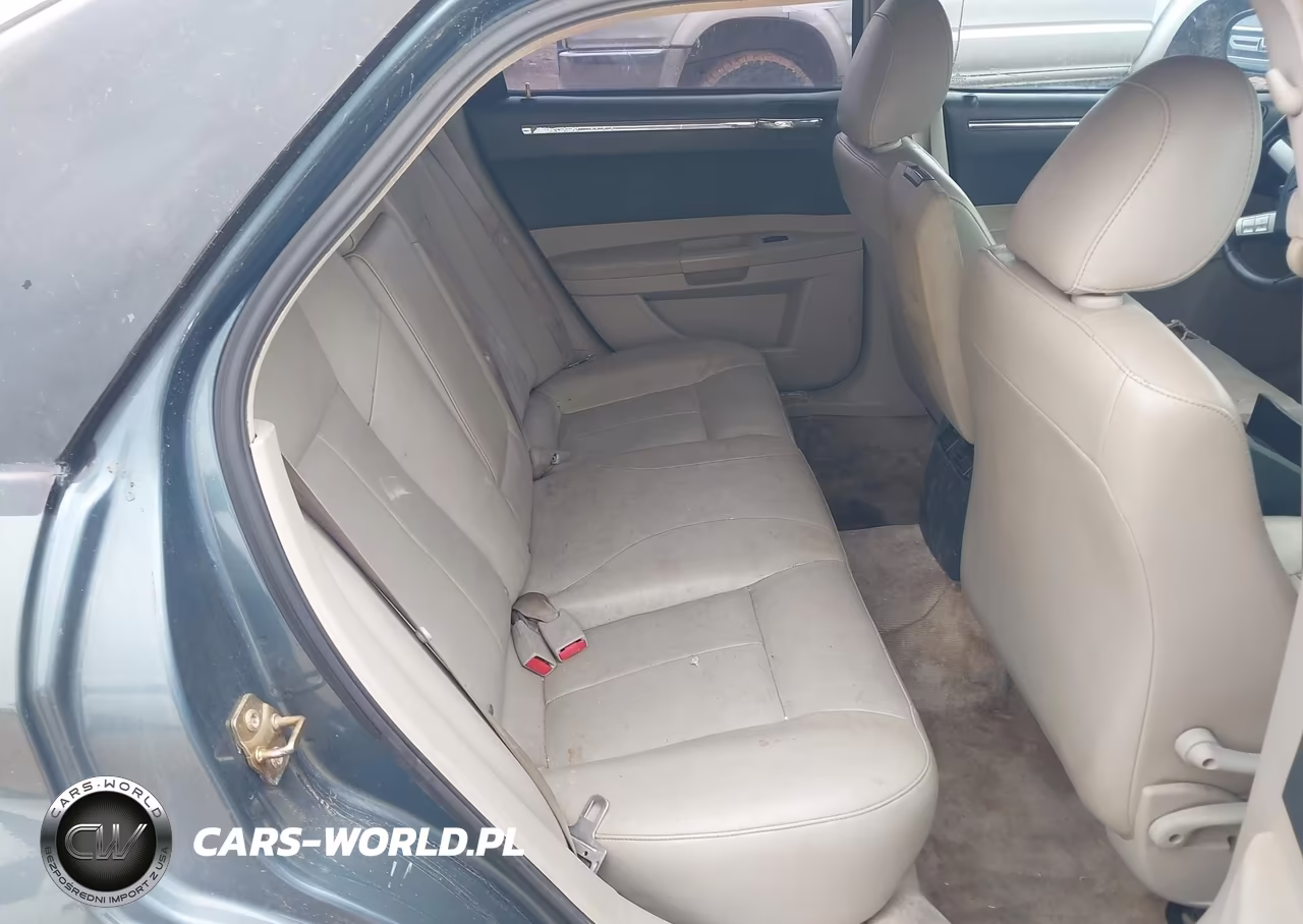 2005 Chrysler 300 Touring VIN:2C3JA53GX5H653689 - 8
